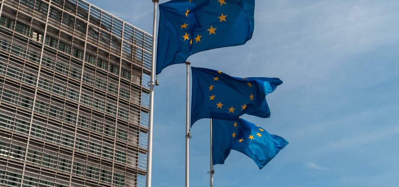 Pasar Saham Eropa Terhindar dari “Crash” Berkat Sektor Perbankan yang Kembali Stabil